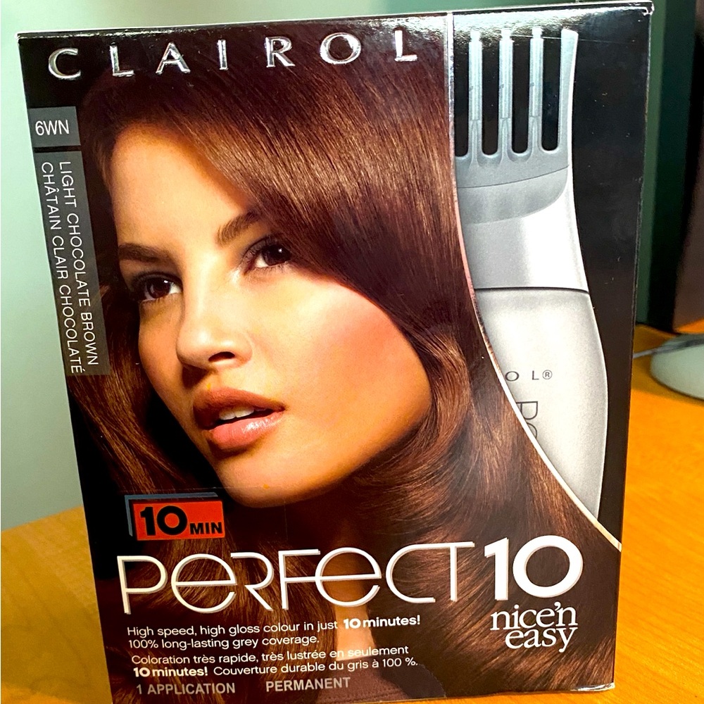 (2) CLAIROL PERFECT 10 LIGHT CHOCOLATE BROWN HAIR COLOR